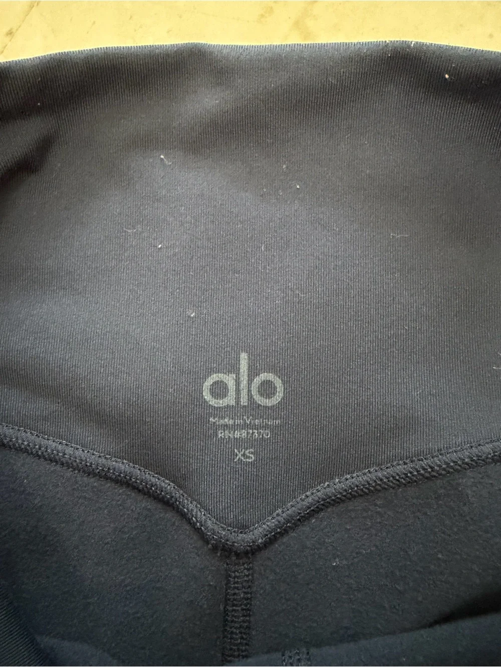 ALO Yoga Navy Set